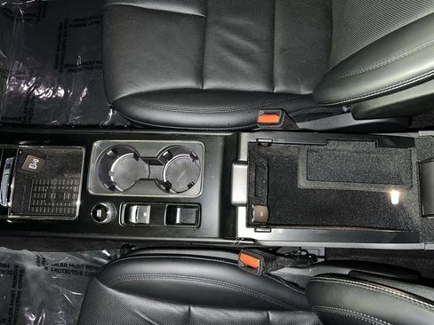 Used 2025 Lincoln Corsair Grand Touring w/ Equipment Group 301A image 24