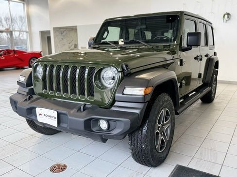 Used 2021 Jeep Wrangler Unlimited Sport image 32