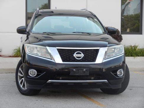 Used 2014 Nissan Pathfinder SL w/ SL Premium Package AWD/4WD image 8