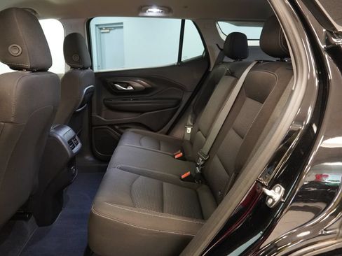 Used 2024 GMC Terrain SLE w/ Driver Convenience Package FWD image 26