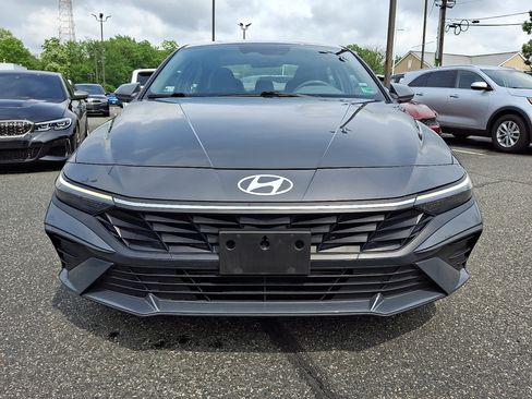 Used 2024 Hyundai Elantra SEL FWD image 8