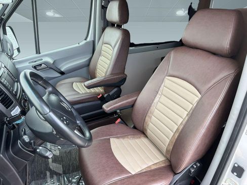 Used 2018 Mercedes-Benz Sprinter 3500 image 5
