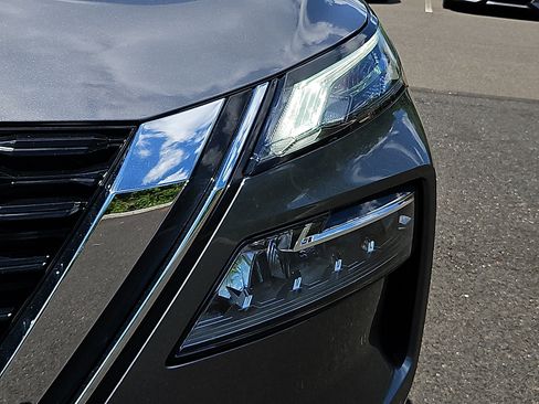 Certified 2023 Nissan Rogue SV AWD/4WD image 9