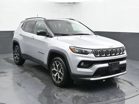 Used 2025 Jeep Compass Limited AWD/4WD image 6