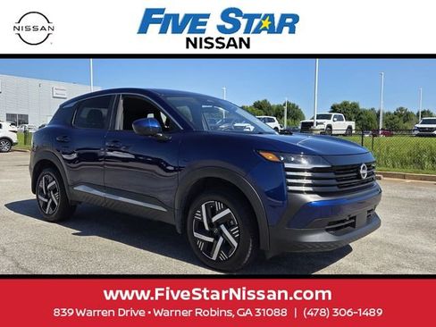 Used 2025 Nissan Kicks SV FWD image 1