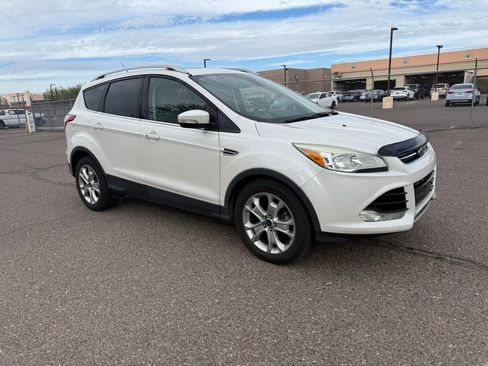 Used 2015 Ford Escape Titanium image 3
