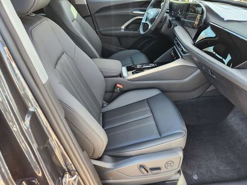 New 2025 Audi Q5 Premium image 13