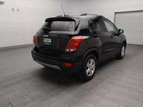 Used 2021 Chevrolet Trax LT w/ LT Convenience Package AWD/4WD image 9