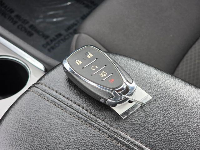Used 2025 Chevrolet Malibu LT FWD image 33