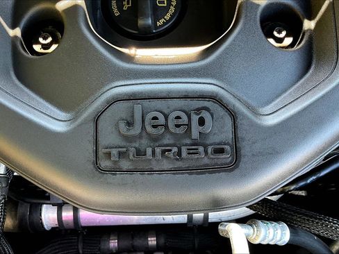 Used 2024 Jeep Grand Cherokee Overland w/ Luxury Tech Group IV image 35