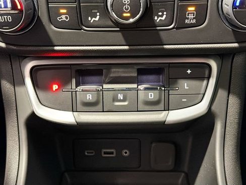 Certified 2024 GMC Terrain SLE w/ Driver Convenience Package image 15