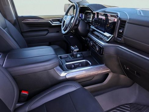 Used 2023 Chevrolet Silverado 1500 LTZ image 33