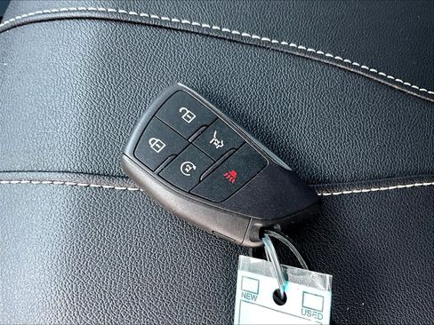 Used 2026 Chevrolet Traverse LT w/ LPO, Floor Liner Package FWD image 35