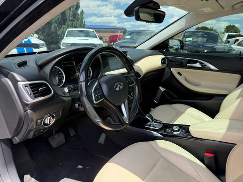 Used 2017 INFINITI QX30 Premium w/ Navigation Package AWD/4WD image 15