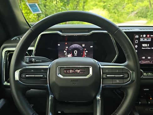 Used 2023 GMC Canyon Elevation w/ LPO, Sports Bar Package RWD image 23