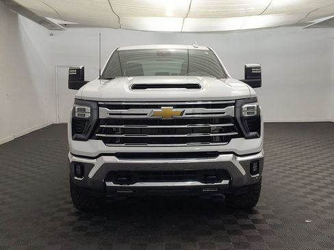 Used 2024 Chevrolet Silverado 2500 LTZ image 5