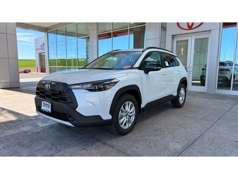 New 2026 Toyota Corolla Cross LE image 4