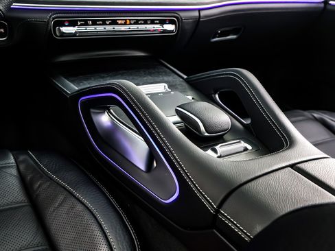 New 2026 Mercedes-Benz GLS 580 4MATIC image 6