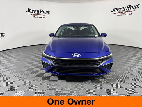 Used 2024 Hyundai Elantra SEL image 4