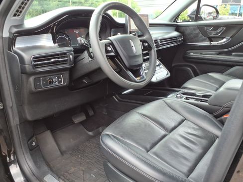 Used 2022 Lincoln Corsair AWD w/ Premium Package image 12