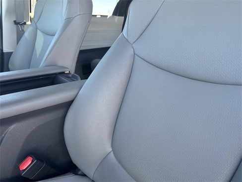 Used 2024 Toyota Sienna XLE image 19