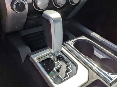 Used 2017 Toyota Tundra SR5 AWD/4WD image 23