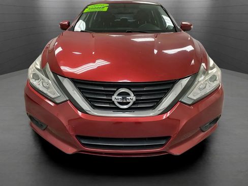 Used 2016 Nissan Altima 2.5 SL w/ 2.5 Technology Package FWD image 2