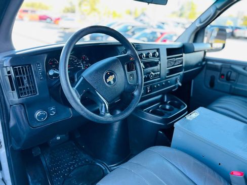 Used 2013 Chevrolet Express 2500 image 9