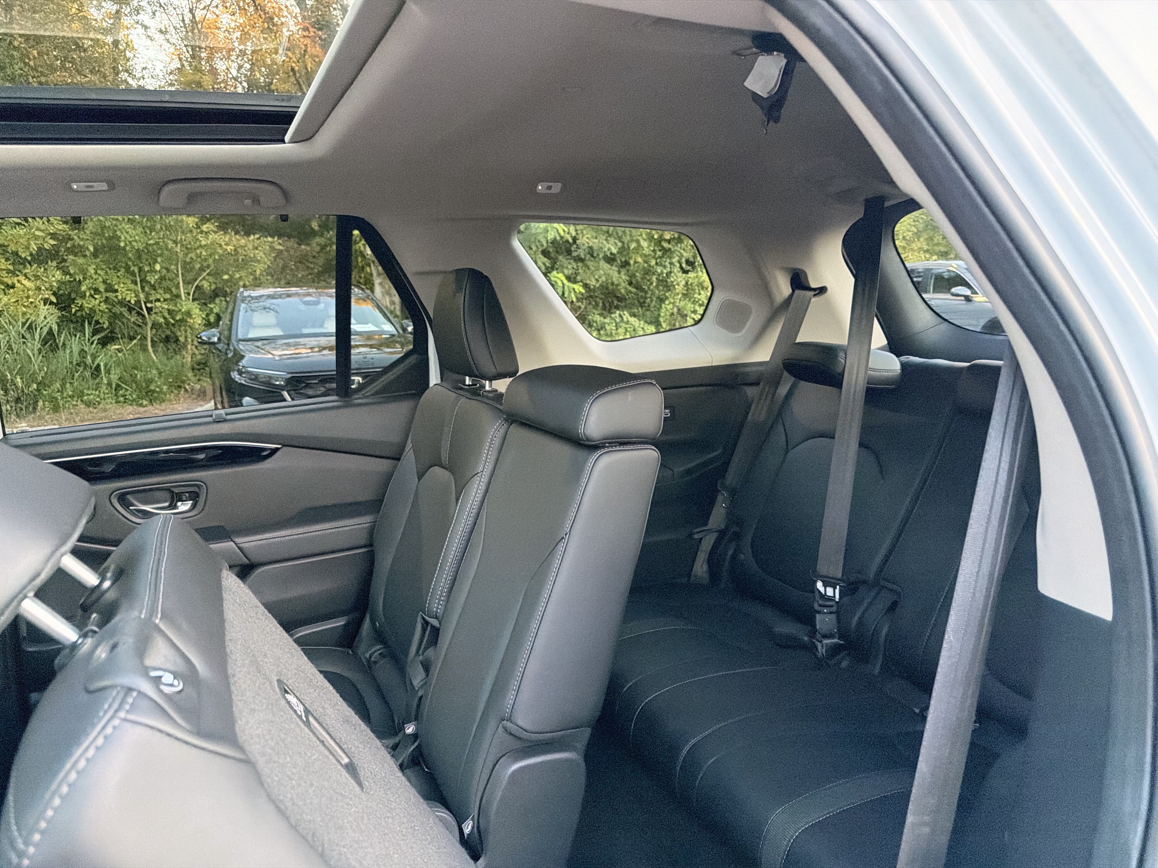Used 2023 Honda Pilot Touring image 27