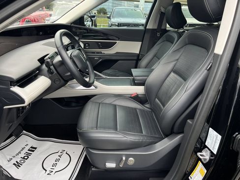 Used 2024 Lincoln Nautilus Reserve w/ Equipment Group 202A AWD/4WD image 17