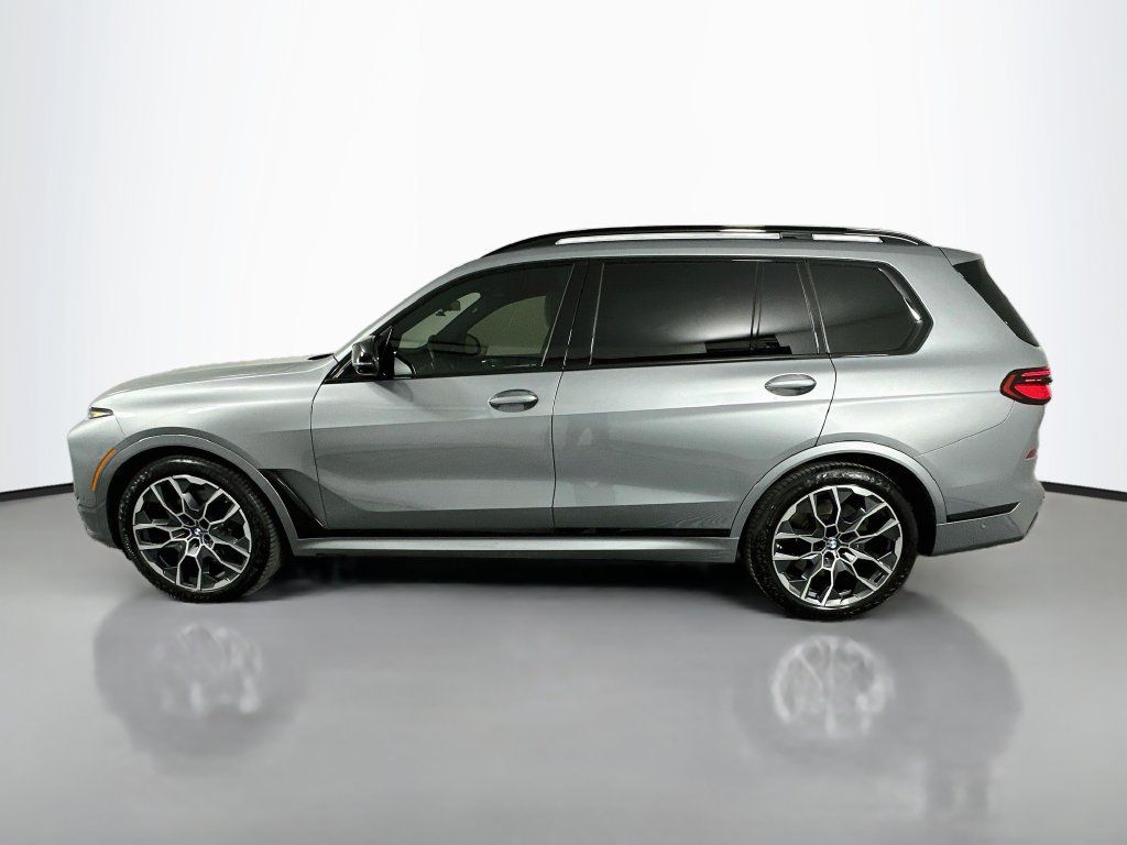 Used 2024 BMW X7 M60i w/ Executive Package AWD/4WD image 8