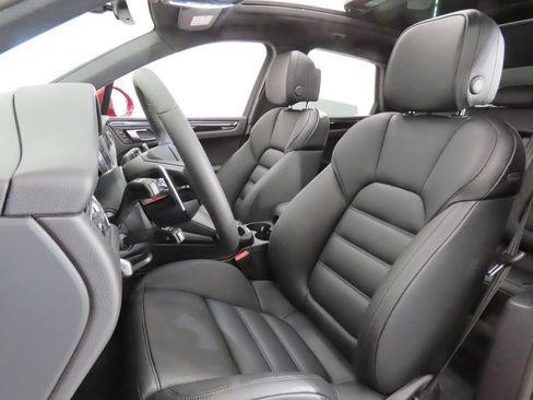 New 2026 Porsche Macan S AWD/4WD image 5