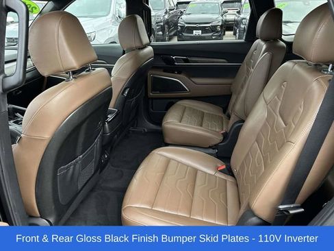 Used 2022 Kia Telluride SX w/ SX Prestige Package image 18