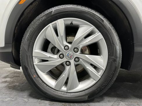 Used 2024 Buick Encore GX Preferred FWD image 5