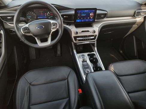 Used 2024 Ford Explorer XLT w/ Equipment Group 202A image 27