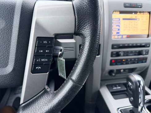 Used 2011 Ford F150 Lariat Limited image 32