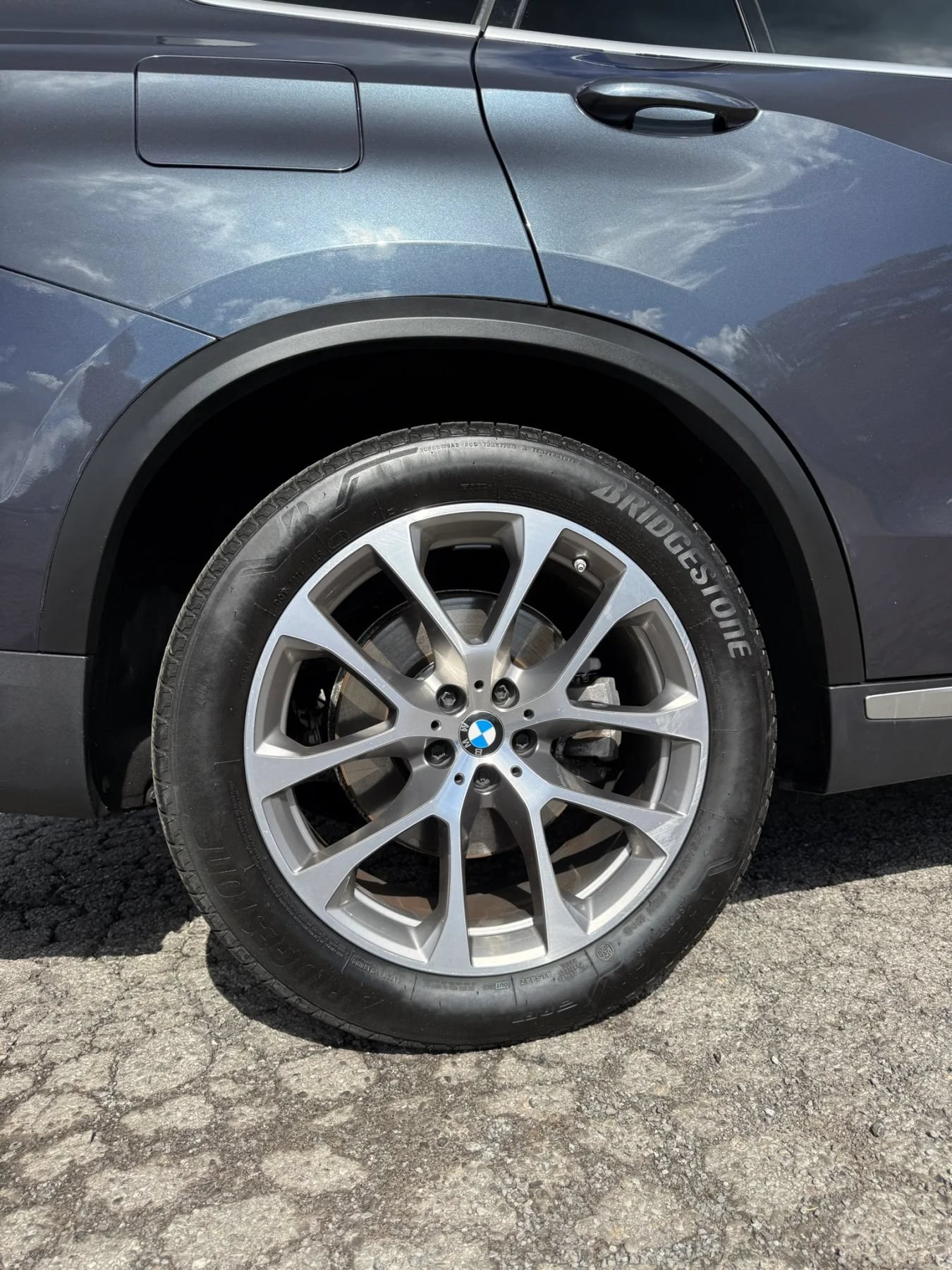 Used 2022 BMW X5 xDrive40i w/ Premium Package AWD/4WD image 37