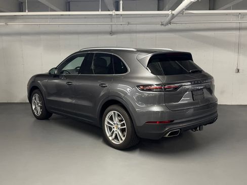 Used 2023 Porsche Cayenne image 5