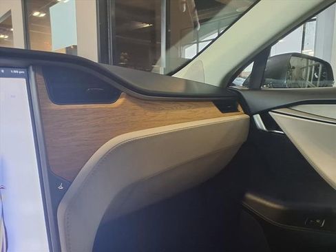 Used 2019 Tesla Model S Long Range image 17