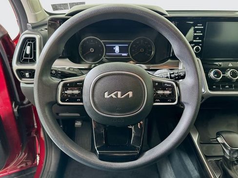 Used 2022 Kia Sorento LX image 13