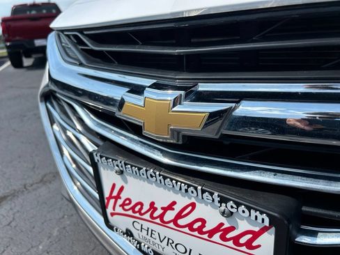 Used 2023 Chevrolet Malibu LS FWD image 10
