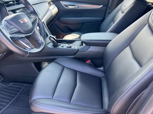 Used 2021 Cadillac XT5 Luxury AWD/4WD image 11