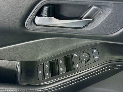 Used 2026 Nissan Rogue SV image 24