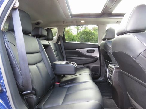 Used 2020 Nissan Murano SL w/ Moonroof Package image 16