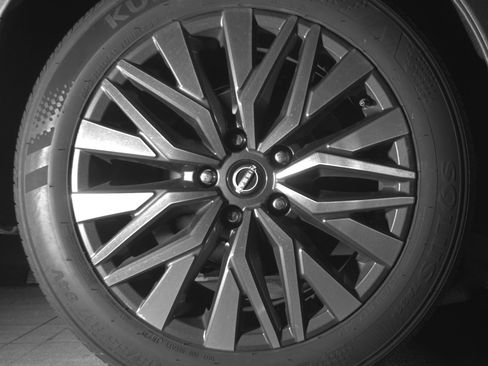 Used 2025 Nissan Altima 2.5 SV FWD image 15