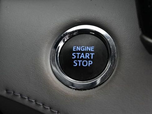 Certified 2022 Toyota Highlander XLE image 27