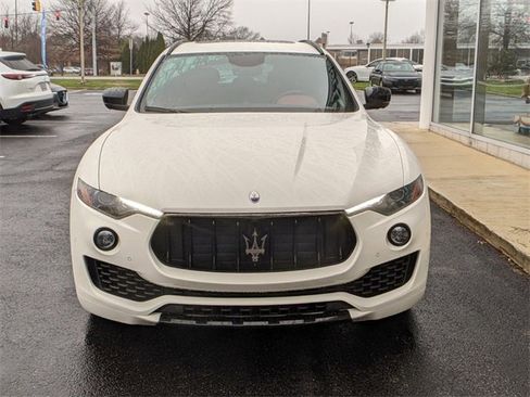 Used 2019 Maserati Levante S image 2