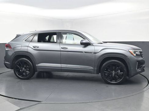 Used 2025 Volkswagen Atlas Cross Sport SEL Premium R-Line AWD/4WD image 6