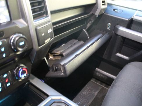 Used 2018 Ford F150 XLT w/ Equipment Group 302A Luxury AWD/4WD image 20