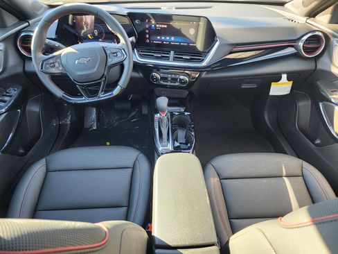 New 2026 Chevrolet Trax RS w/ Sunroof Package image 18